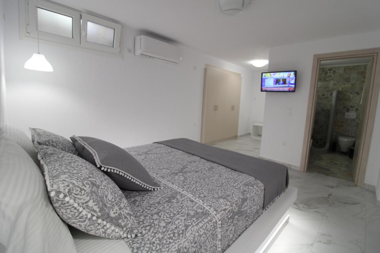 Plaka Philoxenia Apartments Dış mekan fotoğraf