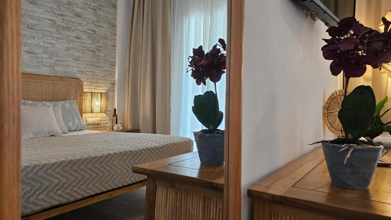 Plaka Philoxenia Apartments Dış mekan fotoğraf