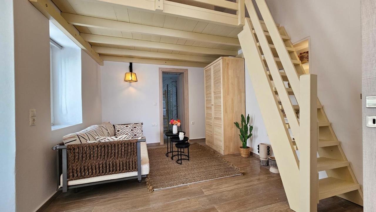 Plaka Philoxenia Apartments Dış mekan fotoğraf
