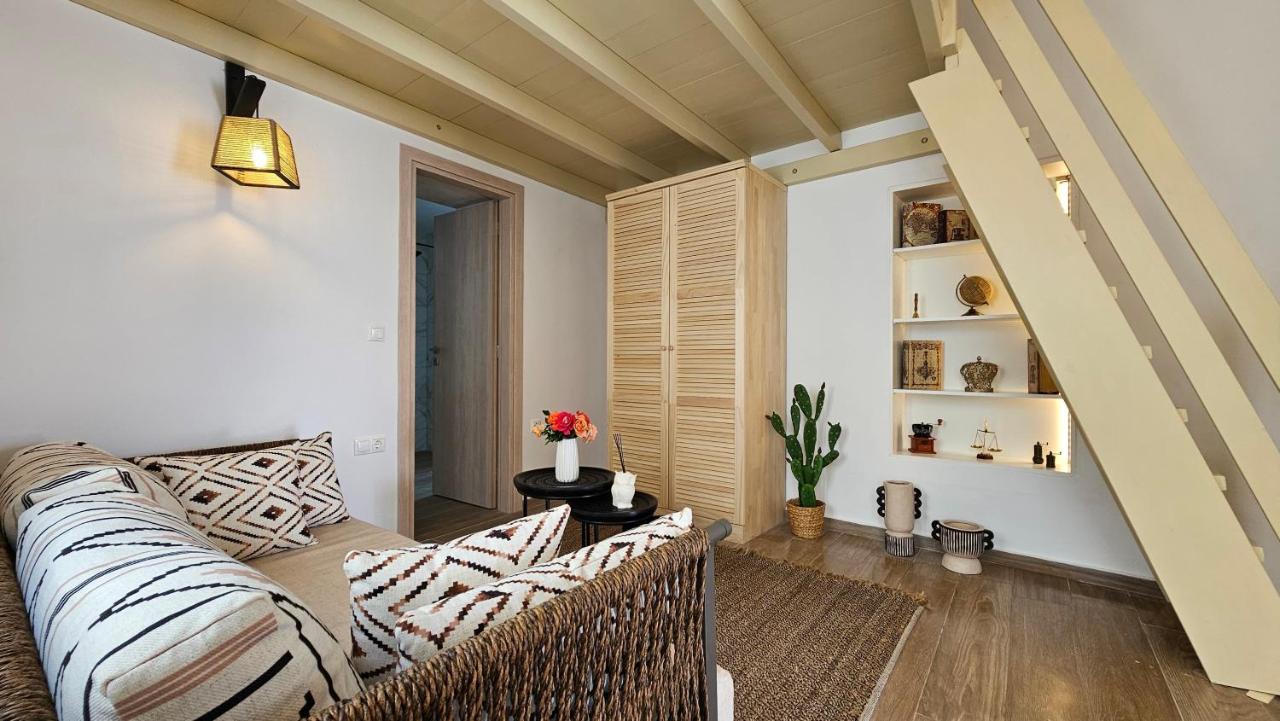 Plaka Philoxenia Apartments Dış mekan fotoğraf